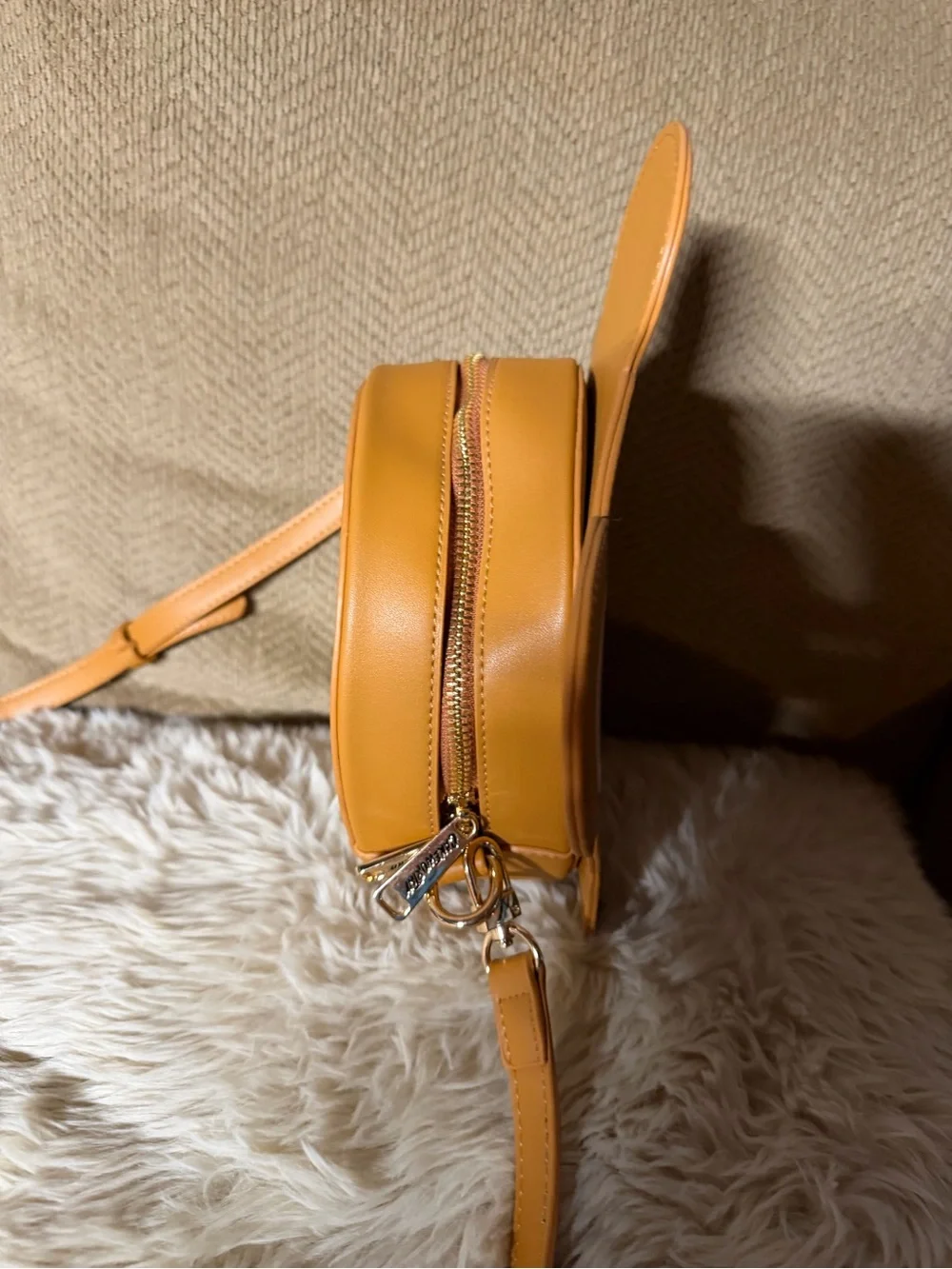 Cakeworthy Disney Gingerbread Winnie the Pooh crossbody